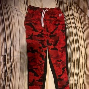 Red camo south pole joggers